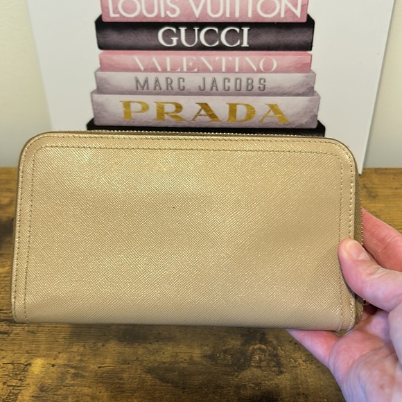 Prada Tan Bow Wallet - Picture 5 of 9